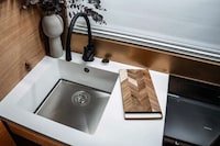 Ruggedly Chic Luxury Motorhomes Image 4