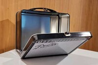 Speaker-Resembling Lunchboxes Image 3
