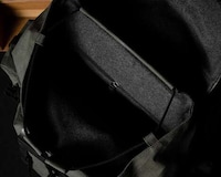 Mountaineer-Inspired Urbanite Knapsacks Image 4
