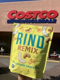Pi&ntilde;a Colada Snack Mixes Image 1