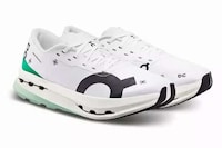Speed-Increasing Running Shoes Image 1
