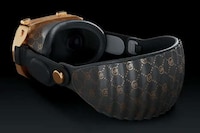 18K Gold VR Headsets Image 4