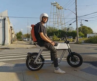 Connected Urbanite Electric Bikes
