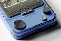 Pocket-Sized Gaming Consoles Image 2
