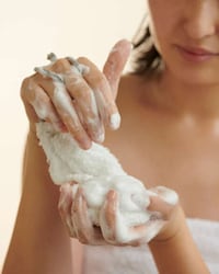 Mushroom-Infused Solid Cleansers Image 3