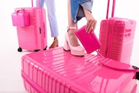 Glossy Pink Travel Capsules Image 1