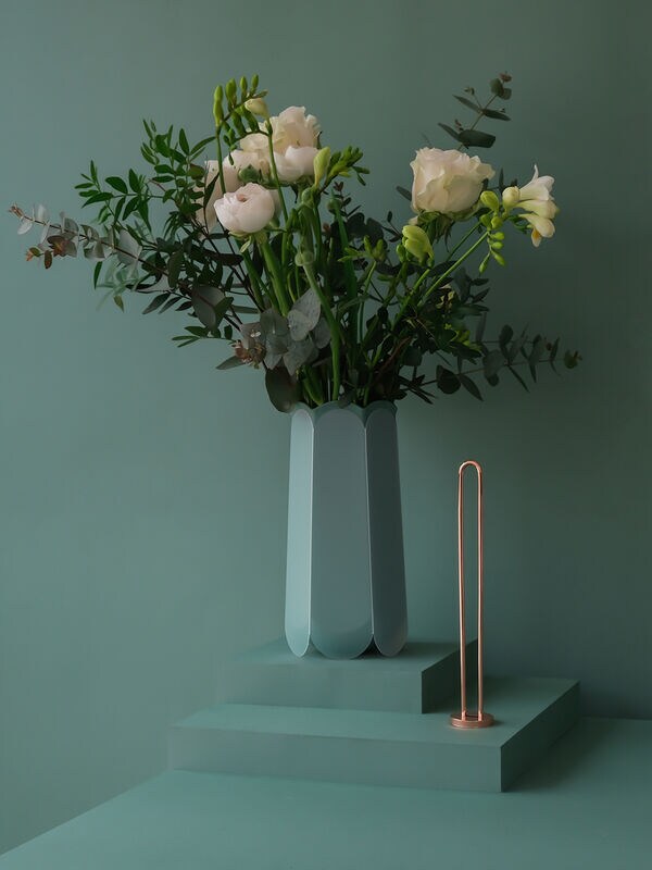 Self-Cleansing Antimicrobial Vases