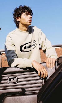 Expansive Graphic-Detailed Streetwear Image 1