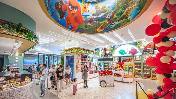 Mobile Game-Themed Cafes