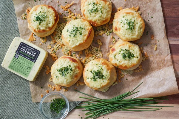 Chive-Studded Cheedar Cheeses
