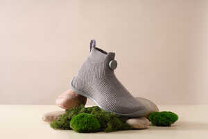 Sustainable Carbon-Neutral Sneakers Article Thubnail