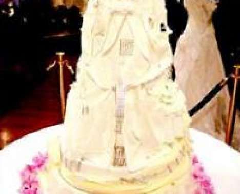 10 Unusual Wedding Cakes and Toppers