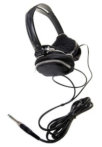 Headphones as Purses Image 2