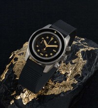 Blacked-Out Venice-Inspired Timepieces Image 4