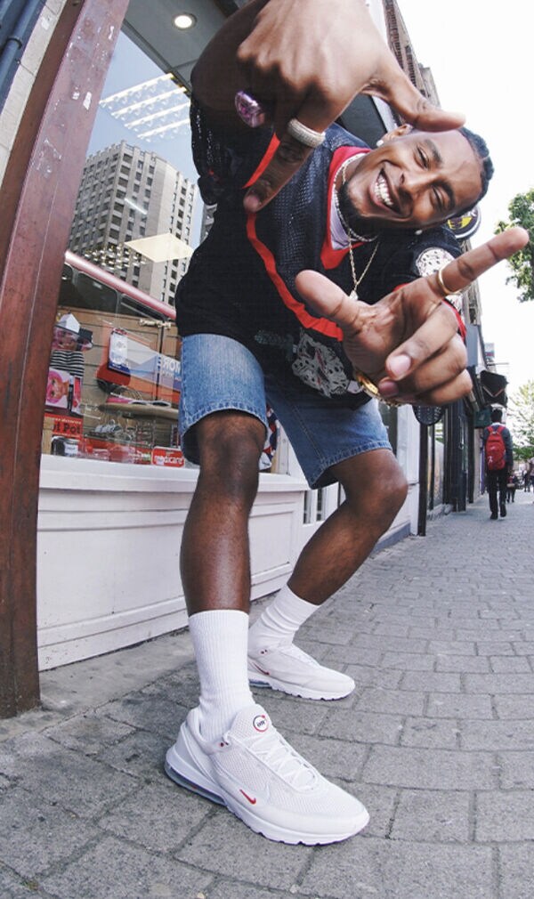 London-Inspired Sporty Campaigns Image 2