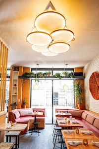 Dynamic Restaurant Wall Decor Image 1