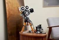 Old Film-Honoring Puzzle Collectibles