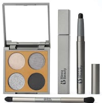 Comprehensive Eye Makeup Kits Image 1