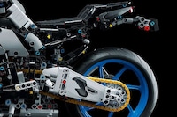 Ultra-Intricate Motorcycle LEGOs Image 2