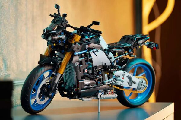 Ultra-Intricate Motorcycle LEGOs : motorcycle LEGO
