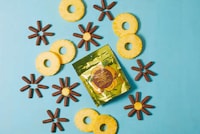 Chocolate-Dipped Pineapple Sticks Image 1