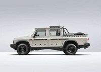 Ruggedly Compact Pickup Trucks Image 2