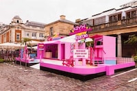 Beautifying Beach Club Pop-Ups Image 1