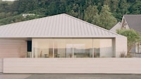 Coastal Metal Minimal Dwellings Image 3