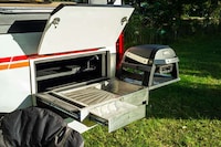 Ruggedly Luxurious Camper Vans Image 4