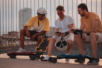 Bluetooth-Operated Motorized Skateboards Image 3