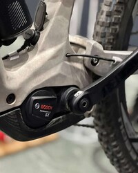 Lightweight Electric Mountain Bikes Image 3