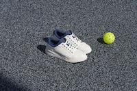 Women's Pickleball Sneakers Image 1
