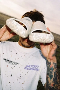 Marbled Slip-On Summer Slides Image 2
