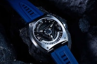 Arachnid-Inspired Dynamic Timepieces