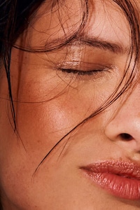 Versatile Bronzing Powders Image 1
