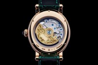Cool-Toned Diamond Timepieces Image 2