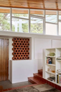 Stunning Mid-Century Coastal Homes Image 2