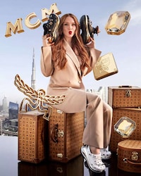 Actress-Starring Clog Campaigns