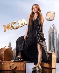 Actress-Starring Clog Campaigns Image 4