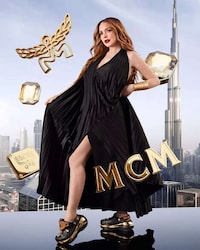 Actress-Starring Clog Campaigns Image 5