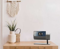 Tubular Note-Shaped Speakers Image 1