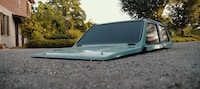 Optical Illusion Low Automobiles Image 3