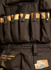 Sausage Roll-Holding Jackets Image 3