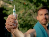 Hummingbird-Inspired Ear Cleaners Image 2