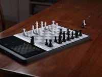 AI-Powered Chess Sets Image 2