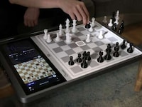 AI-Powered Chess Sets Image 4