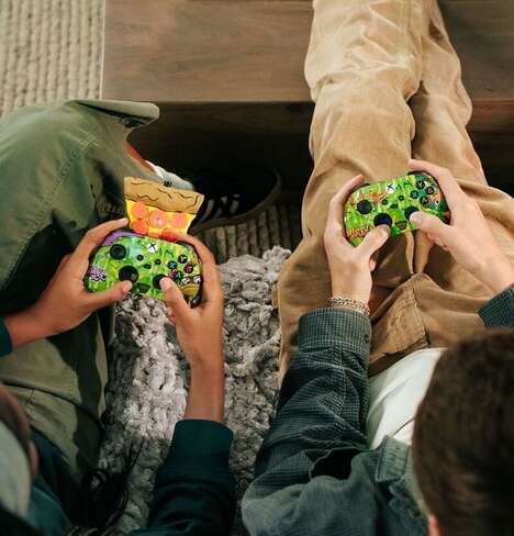 Pizza-Themed Limited Game Controllers