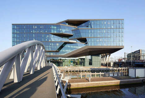 Amsterdam-Honoring Dynamic Workspaces
