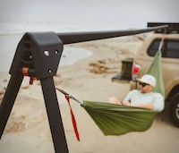 Vehicle-Mounted Hammock Stands Image 2