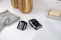 Compact Face Shavers Image 3